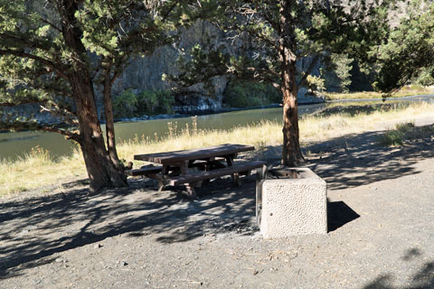 Lower Palisades Campground, Crooked River, Oregon